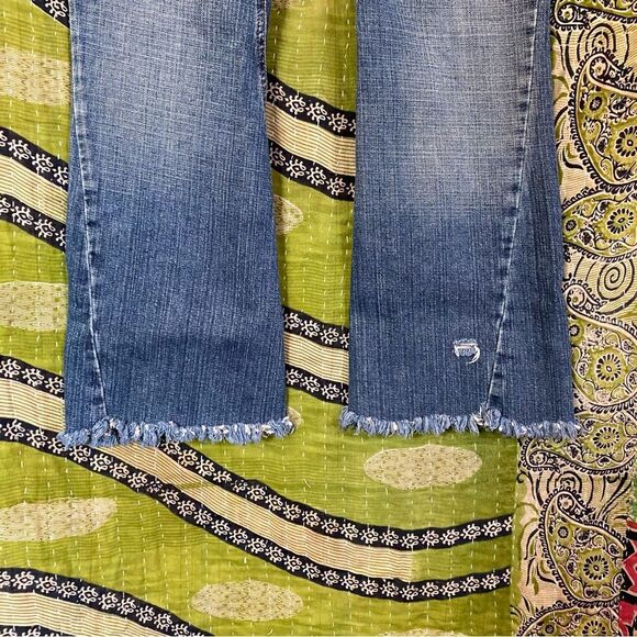 Y2K lei Sophia Embroidered Hipster Flared Jeans Size 7 - Picture 7 of 16